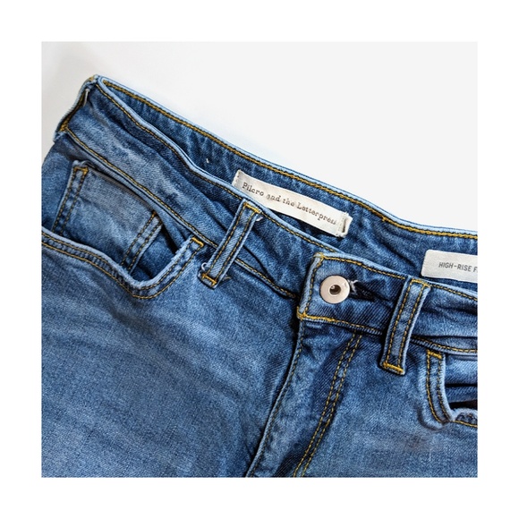 Anthropologie Pilcro High-Rise Flare with Raw Hem - Picture 4 of 5